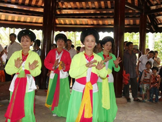 Chương trình du lịch về cội nguồn và vinh danh hát Xoan Phú Thọ 