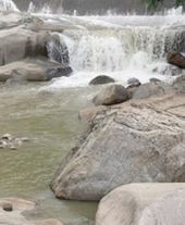 Thỏa thích bên dòng thác Dakmai - Bình Phước