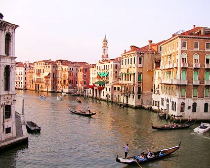 Thú vị du ngoạn Venice(Italia) bằng thuyền