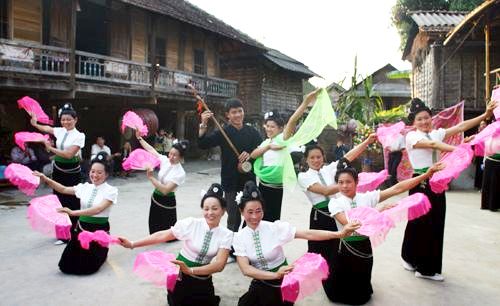 Sơn La giới thiệu chương trình “Qua miền Tây Bắc năm 2011” tại Hà Nội