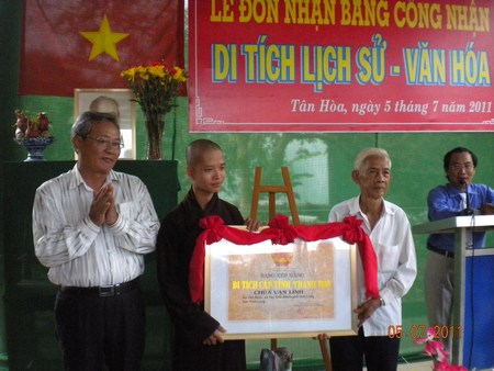 Vĩnh Long: Chùa Vạn Linh đón Bằng công nhận Di tích lịch sử văn hóa cấp tỉnh