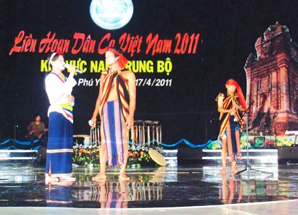 Độc đáo nghệ thuật hát dân ca của dân tộc Cor ở Quảng Ngãi