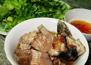 Mít non, cá chuồn: Món ngon độc đáo xứ Quảng