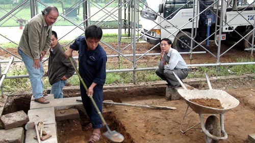 Huế phục hồi điện Chiêu Kính