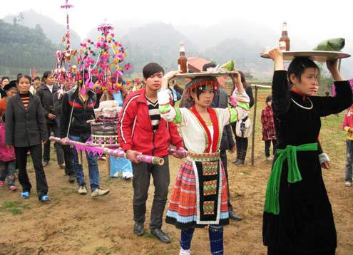 Lễ hội cầu mùa của người Tày - Yên Bái