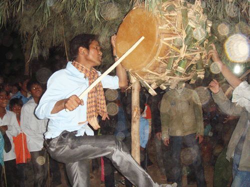 Lễ hội đập trống của tộc người Ma Coong ở Quảng Bình