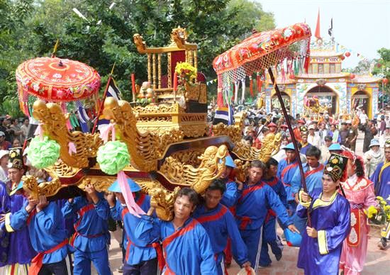 Bình Thuận: Khai hội văn hóa du lịch Dinh Thầy Thím 2010 