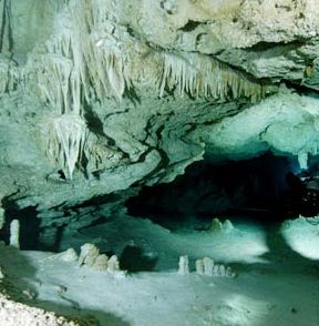 Sac Actun (Mexico) - Hệ thống động ngầm dài nhất thế giới 