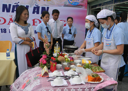 Hội thi nấu ăn “Ngày hội đảm đang” tại Siêu thị Co.opMart Huế