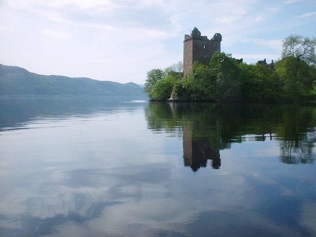 Hồ Loch Ness: Điểm du lịch nổi tiếng nhất Scotland