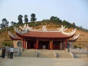 Đền Lạc Long Quân ở Phú Thọ: Nơi quy tụ giá trị tâm linh 