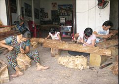 Làng nghề chạm gỗ La Xuyên - Nam Định