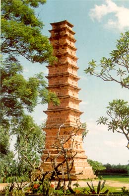 Tháp Bình Sơn: Một tác phẩm nghệ thuật độc đáo của Vĩnh phúc