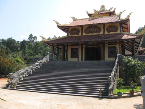 Đầu xuân thăm chốn tịnh tâm -Thiền viện Trúc Lâm Bạch Mã (Huế)