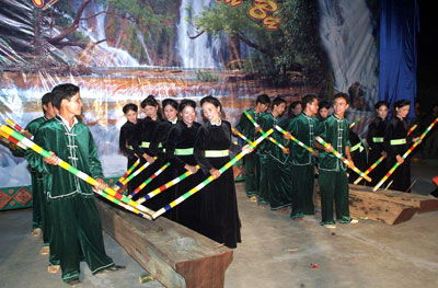 Chiêm Hóa (Tuyên Quang): Liên hoan đàn hát dân ca và trình diễn trang phục dân tộc với chủ đề 