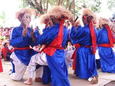 Thanh Hóa: Truyền dạy các điệu múa trò Xuân Phả cho thanh niên