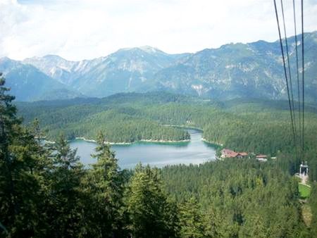 Khám phá vẻ đẹp phố núi Garmisch-Partenkirchen (Đức)