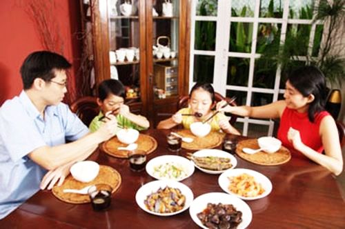 Bữa cơm gia đình: nét đặc sắc của văn hóa Việt Nam