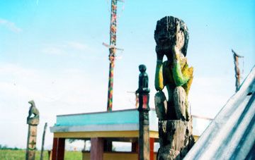 Độc đáo tượng nhà mồ của dân tộc thiểu số Phú Yên