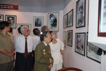 TP.Hồ Chí Minh: Khai mạc phòng trưng bày “Bác Tôn với gia đình”