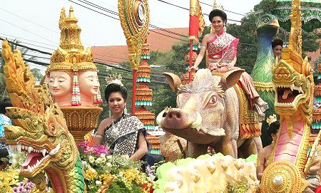 Ngày hội té nước Song-kran Thái Lan