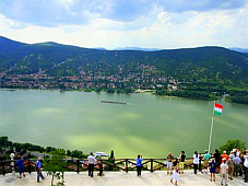 Theo dòng Danube (Hungary) xanh xanh