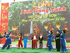 Tuyên Quang: Lễ hội đình Giếng Tanh 2009