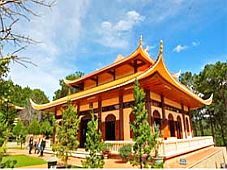 Thanh tao Thiền viện Trúc Lâm (Lâm Đồng)