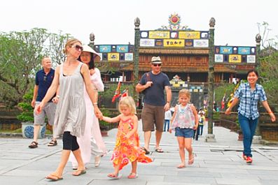 40 đoàn nghệ thuật của 30 quốc gia tham gia Festival Huế 2012