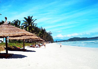 Ấn tượng với một lần đặt chân đến “ bãi biển xanh” Dốc Lết (Khánh Hòa)