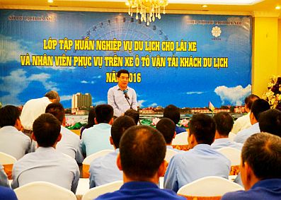 Hà Nội nâng cao chất lượng cho lái xe phục vụ du lịch