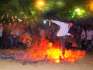 Độc đáo lễ hội nhảy lửa tại Hà Giang
