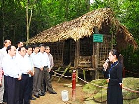 Tuyên Quang: Lượng khách về nguồn thăm Tân Trào tăng đột biến