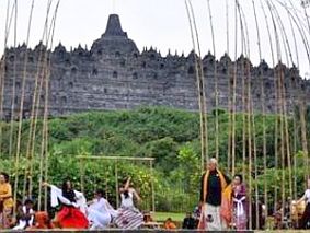 Đền Borobudur là di tích Phật giáo lớn nhất thế giới