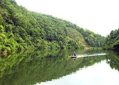 Hồ Ly (Phú Thọ): Viên ngọc xanh giữa núi rừng
