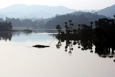 Vẻ đẹp và tiềm năng du lịch của hồ Quang Minh (Hà Giang)