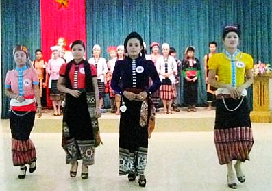 Nghệ An: Tổ chức hội thi trình diễn trang phục dân tộc