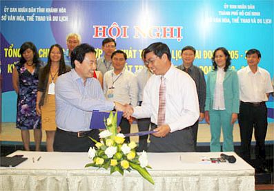 Khánh Hòa và TP. Hồ Chí Minh ký kết chương trình hợp tác phát triển du lịch giai đoạn 2012 – 2017
