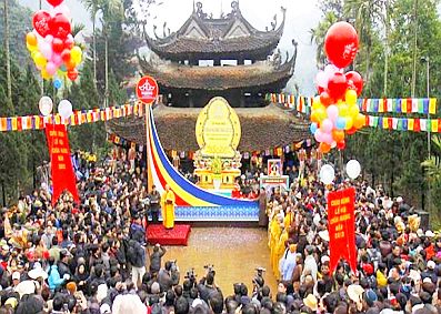 Khai hội Chùa Hương mùng 6 tháng Giêng