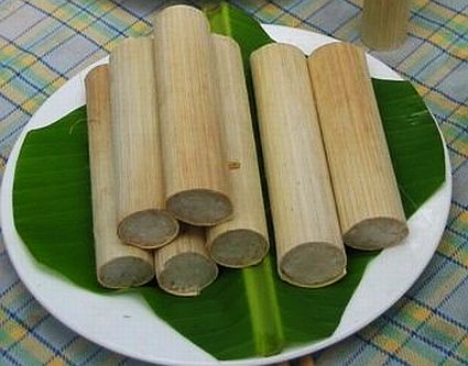 Thưởng thức cơm lam Phú Lâm (Tuyên Quang)