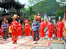 Ninh Bình có 76 lễ hội truyền thống