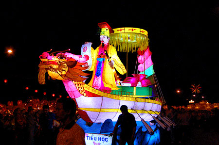 Lễ hội Trung thu độc đáo và lớn nhất Việt Nam