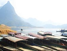Hồ thủy điện Na Hang (Tuyên Quang)