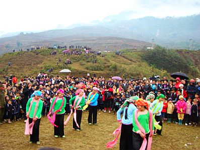 Lễ hội Roóng Poọc của người Giáy (Lào Cai)
