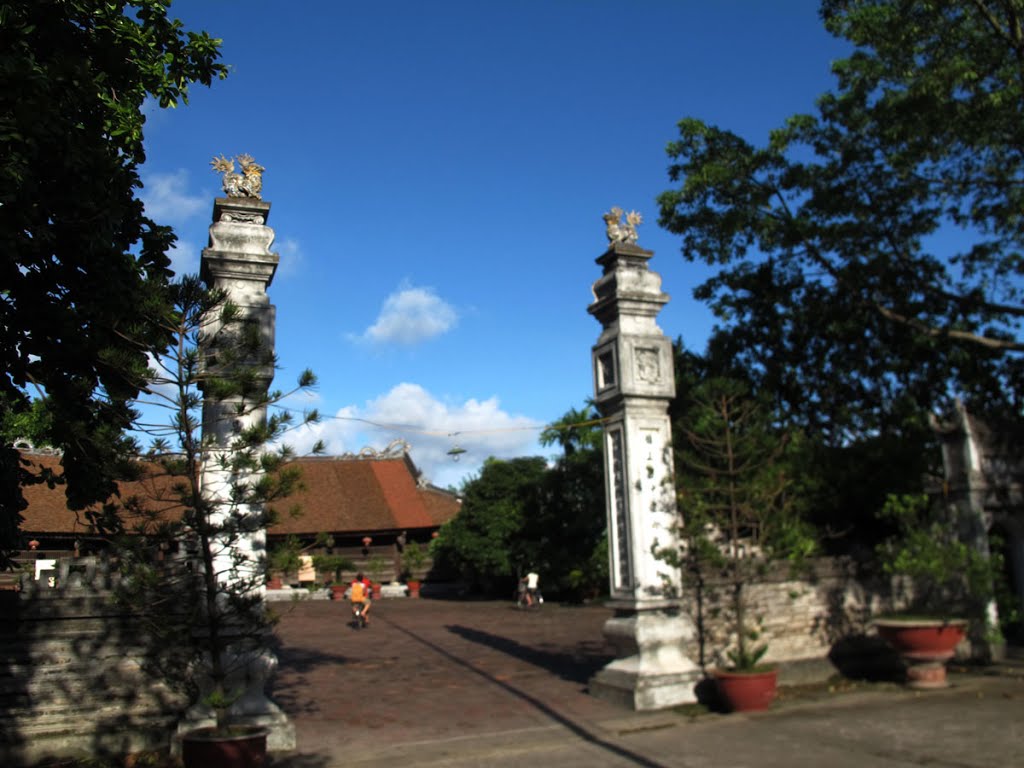 Đình Hàng Kênh (Hải Phòng)