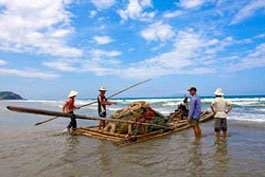 Thanh Hóa: Khu du lịch sinh thái Hải Hòa (Tĩnh Gia) đón trên 120.000 khách du lịch