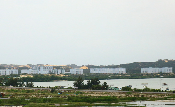 Hấp dẫn vịnh Cam Ranh (Khánh Hòa)