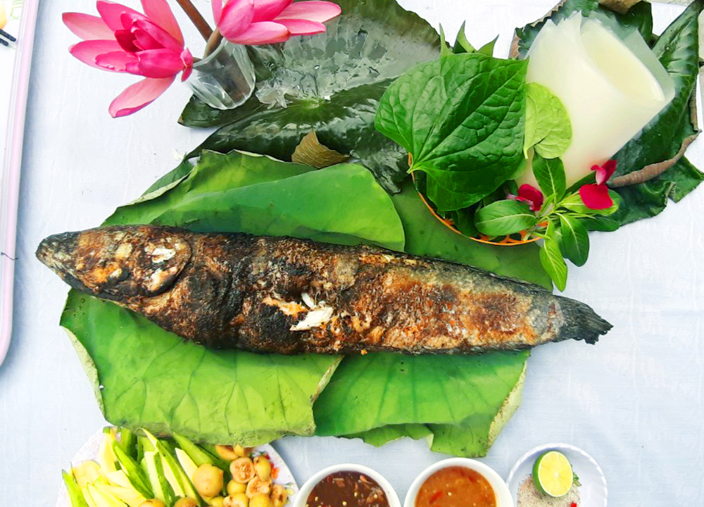 Thơm nức cá quả sông Cầm nướng – Quảng Ninh