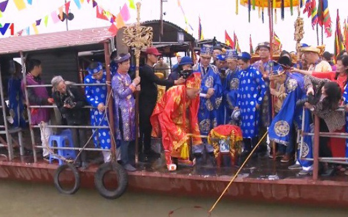 Lễ hội truyền thống làng cổ Bát Tràng – Hà Nội