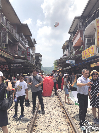 Làng cổ Thập Phần (Đài Loan) – Đến để cảm nhận